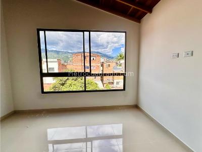Apartamento de 3 alcobas en venta en Envigado Centro, Envigado, 80 m² · foto 6 de 13