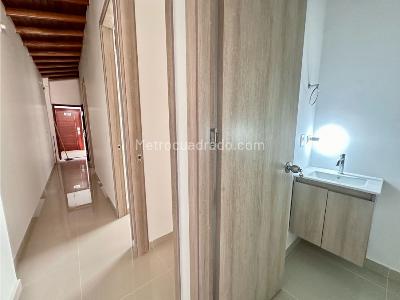 Apartamento de 3 alcobas en venta en Envigado Centro, Envigado, 80 m² · foto 7 de 13