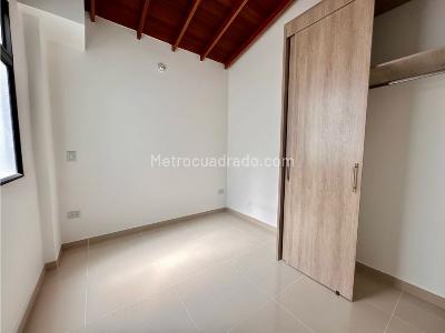 Apartamento de 3 alcobas en venta en Envigado Centro, Envigado, 80 m² · foto 9 de 13