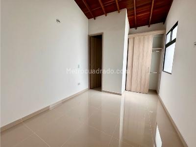 Apartamento de 3 alcobas en venta en Envigado Centro, Envigado, 80 m² · foto 12 de 13