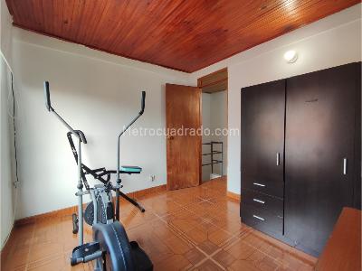 Casa en venta en Fontibon, Bogotá · foto 3 de 10