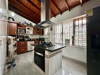 Apartamento en venta en Laureles, Medellín · foto 6 de 20