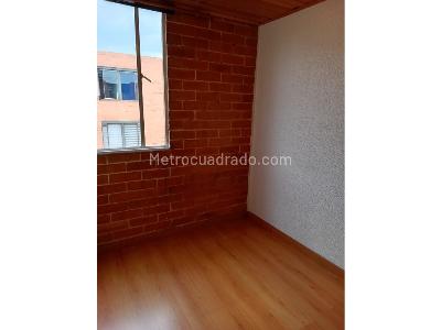 Apartamento de 3 alcobas en venta en Suba Fontanar, Bogotá, 44 m² · foto 2 de 10