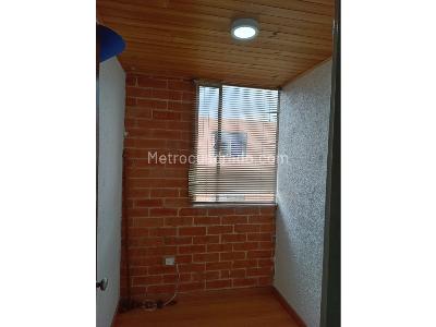 Apartamento de 3 alcobas en venta en Suba Fontanar, Bogotá, 44 m² · foto 4 de 10