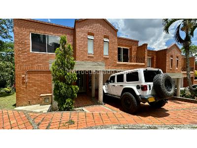 Casa de 5 alcobas en venta en El Poblado, Medellín, 431 m² · foto 2 de 20