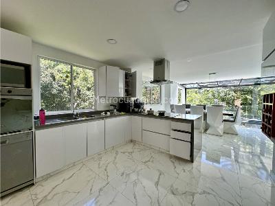 Casa de 5 alcobas en venta en El Poblado, Medellín, 431 m² · foto 7 de 20