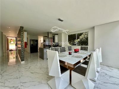 Casa de 5 alcobas en venta en El Poblado, Medellín, 431 m² · foto 8 de 20