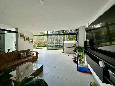 Casa de 5 alcobas en venta en El Poblado, Medellín, 431 m² · foto 11 de 20