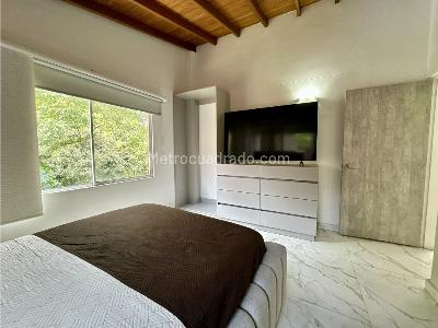 Casa de 5 alcobas en venta en El Poblado, Medellín, 431 m² · foto 15 de 20