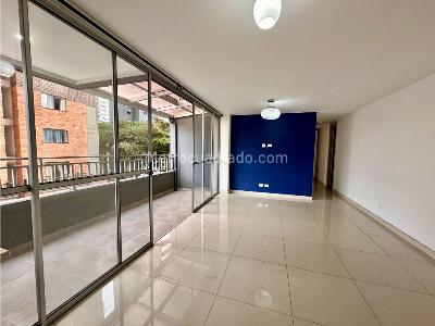 Apartamento de 3 alcobas en venta en Santa Catalina, Itagüí, 73 m² · foto 3 de 16