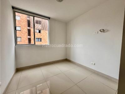 Apartamento de 3 alcobas en venta en Santa Catalina, Itagüí, 73 m² · foto 10 de 16