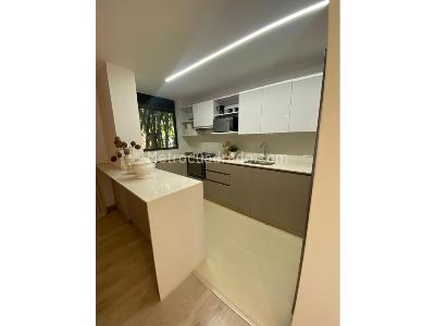 Apartamento de 3 alcobas en venta en El Carmelo, Sabaneta, 80 m² · foto 4 de 11