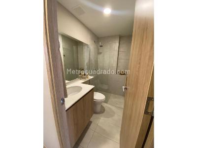 Apartamento de 3 alcobas en venta en El Carmelo, Sabaneta, 80 m² · foto 10 de 11