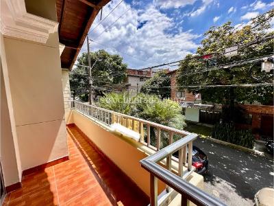 Apartamento de 3 alcobas en venta en Envigado Centro, Envigado, 130 m² · foto 2 de 20