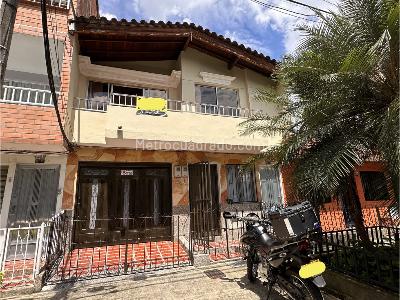 Apartamento de 3 alcobas en venta en Envigado Centro, Envigado, 130 m² · foto 3 de 20