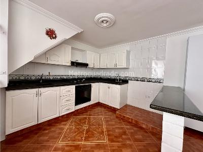 Apartamento de 3 alcobas en venta en Envigado Centro, Envigado, 130 m² · foto 7 de 20