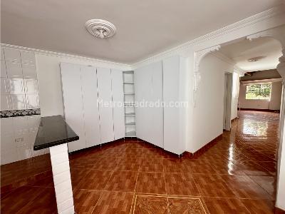 Apartamento de 3 alcobas en venta en Envigado Centro, Envigado, 130 m² · foto 10 de 20