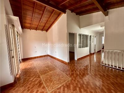 Apartamento de 3 alcobas en venta en Envigado Centro, Envigado, 130 m² · foto 12 de 20