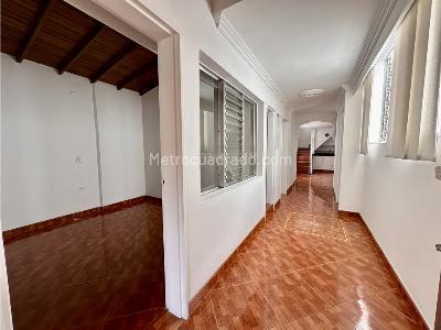 Apartamento de 3 alcobas en venta en Envigado Centro, Envigado, 130 m² · foto 16 de 20
