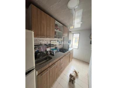 Apartamento de 3 alcobas en venta en Toscana, Bogotá, 48 m² · foto 3 de 7