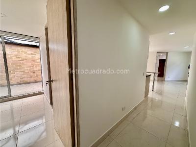 Apartamento en venta en El Carmelo, Sabaneta · foto 5 de 13