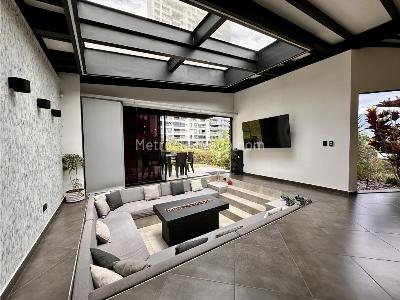 Casa de 4 alcobas en venta en Las Lomitas, Sabaneta, 1100 m² · foto 3 de 16