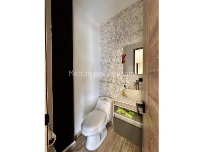 Casa de 4 alcobas en venta en Las Lomitas, Sabaneta, 1100 m² · foto 15 de 16