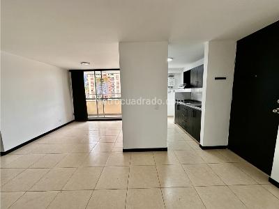 Apartamento de 3 alcobas en venta en Ditaires, Itagüí, 76 m² · foto 5 de 14