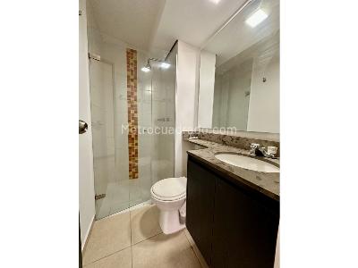 Apartamento de 3 alcobas en venta en Ditaires, Itagüí, 76 m² · foto 7 de 14