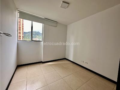 Apartamento de 3 alcobas en venta en Ditaires, Itagüí, 76 m² · foto 9 de 14
