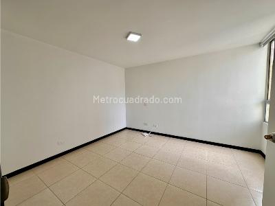 Apartamento de 3 alcobas en venta en Ditaires, Itagüí, 76 m² · foto 10 de 14