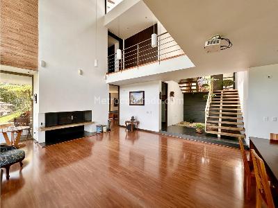 Casa de 5 alcobas en venta en Las Lomitas, Sabaneta, 570 m² · foto 9 de 20