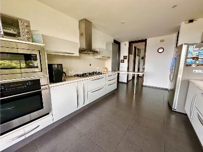 Casa de 5 alcobas en venta en Las Lomitas, Sabaneta, 570 m² · foto 12 de 20