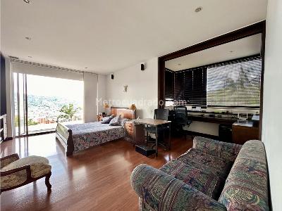 Casa de 5 alcobas en venta en Las Lomitas, Sabaneta, 570 m² · foto 13 de 20