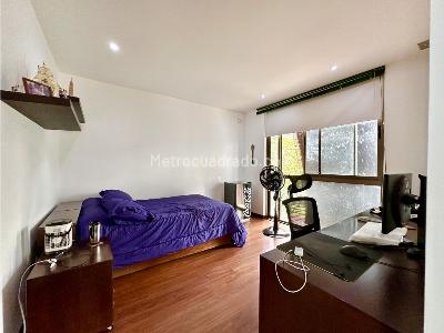 Casa de 5 alcobas en venta en Las Lomitas, Sabaneta, 570 m² · foto 18 de 20