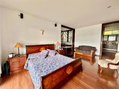Casa de 5 alcobas en venta en Las Lomitas, Sabaneta, 570 m² · foto 19 de 20