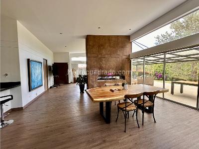 Casa de 5 alcobas en venta en Loma El Escobero, Envigado, 223 m² · foto 6 de 20