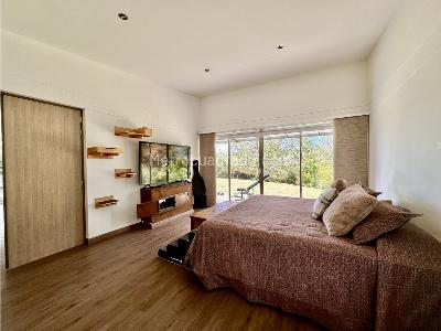 Casa de 5 alcobas en venta en Loma El Escobero, Envigado, 223 m² · foto 16 de 20