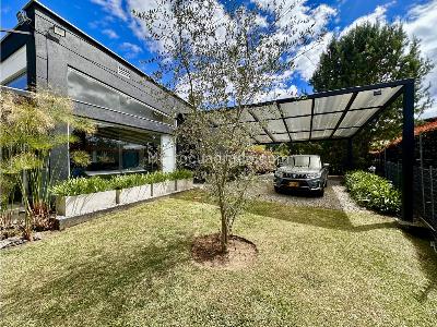 Casa de 5 alcobas en venta en Loma El Escobero, Envigado, 223 m² · foto 20 de 20