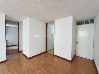 Apartamento de 2 alcobas en venta en Suba El Poa, Bogotá, 40 m² · foto 5 de 11
