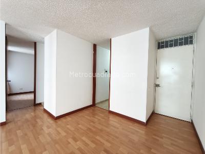 Apartamento de 2 alcobas en venta en Suba El Poa, Bogotá, 40 m² · foto 6 de 11