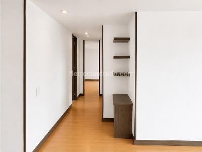 Apartamento de 3 alcobas en venta en Suba Pinar, Bogotá, 56 m² · foto 3 de 13