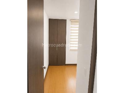 Apartamento de 3 alcobas en venta en Suba Pinar, Bogotá, 56 m² · foto 9 de 13