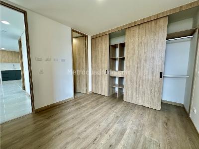 Apartamento de 2 alcobas en venta en Itagui Ditaires, Itagüí, 62 m² · foto 5 de 20