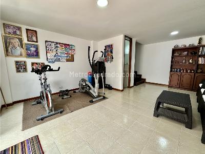 Casa en venta en Suramerica, Itagüí · foto 3 de 20
