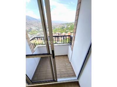 Apartamento de 3 alcobas en venta en Cabañas, Bello, 91 m² · foto 10 de 20