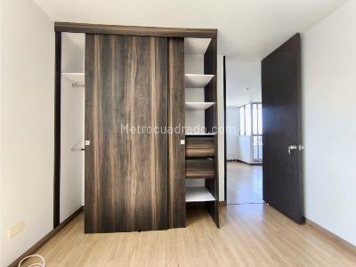 Apartamento de 3 alcobas en venta en Cabañas, Bello, 91 m² · foto 15 de 20
