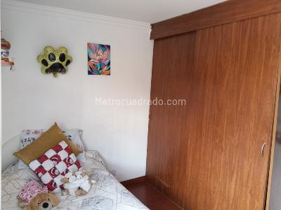 Apartamento en venta en Mazuren, Bogotá · foto 4 de 17