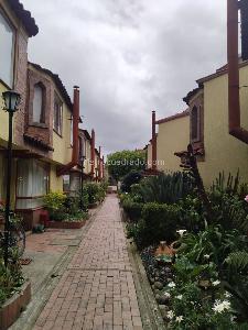 Casa de 3 alcobas en venta en Navetas De Suba, Bogotá, 89 m² · foto 2 de 20