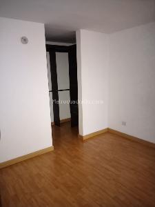 Apartamento de 3 alcobas en venta en Aures Corinto, Bogotá, 66 m² · foto 10 de 20